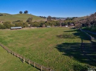 595 Deer Creek Ln, Petaluma, CA 94952