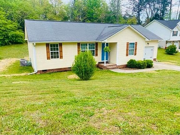 2nd image of 318 Windsong Dr