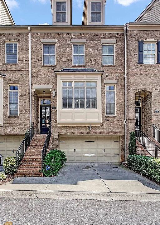 2nd image of 550 Sarabrook Pl