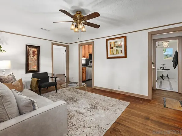 2707 Sweetwater Rd, Spring Valley, CA 91977