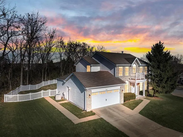 3527 Georgetowne Village Dr, Valley Park, MO 63088