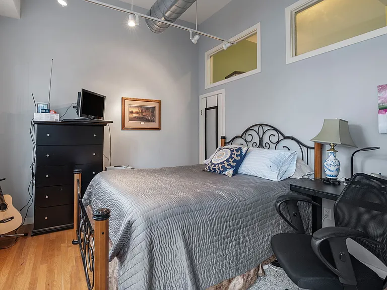 1200 Washington St #121 — Photo 8