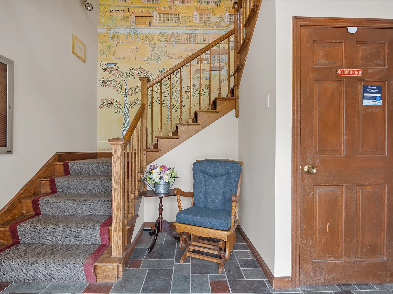 Studio, 2000 sqft, $3,885 — Photo 2