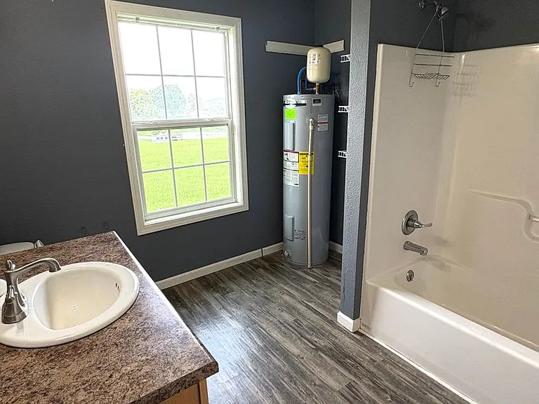 222 Green Leaf Dr — Photo 8