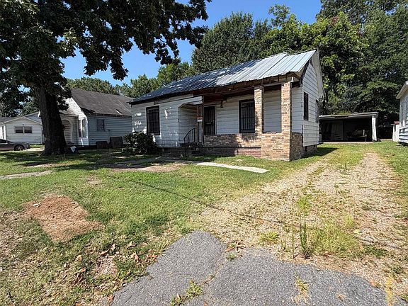 4th image of 1926 S Olive St