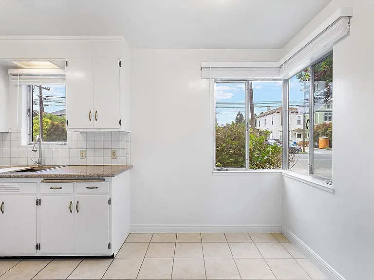 2145 Santa Clara Ave #A — Photo 8