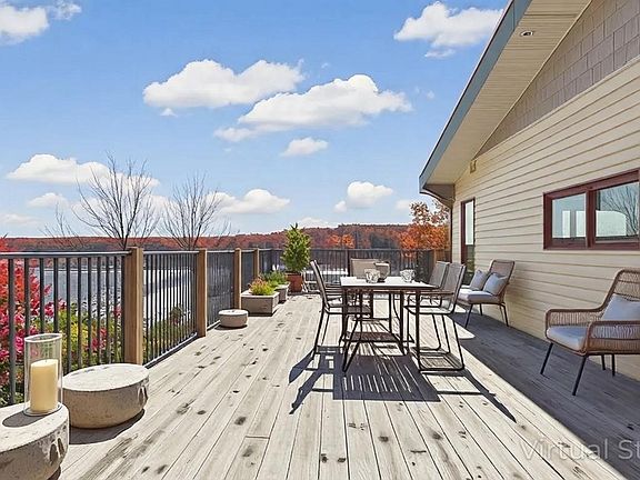 2nd image of 346 Deer Run Rd