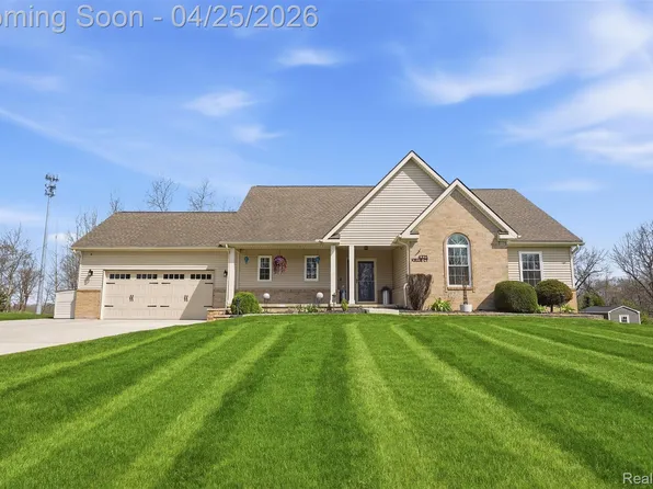 4325 Kellie Ct, Howell, MI 48855