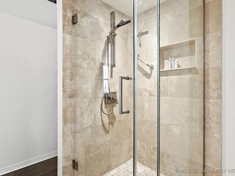 410 W 7th St #1023 — Photo 24