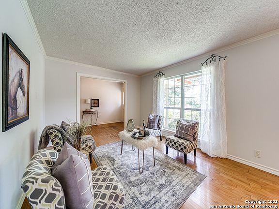5th image of 216 VOIGT DR