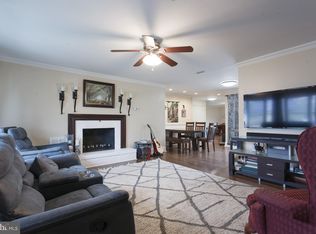 98 Plumtree Rd, Levittown, PA 19056