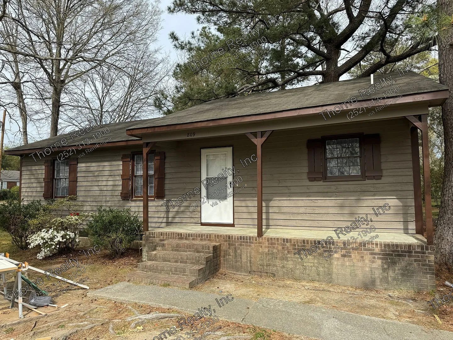 3 bed, 1.0 bath, 1010 sqft, $1,125 — Photo 1