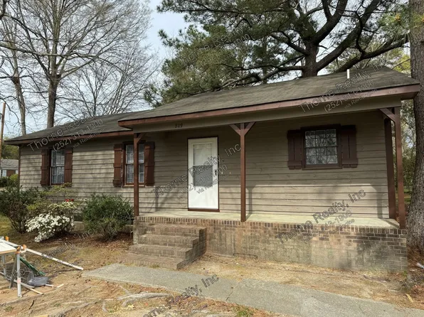 809 Lloyd St, Tarboro, NC 27886
