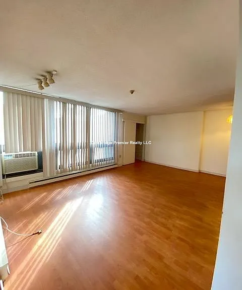 45 Trowbridge St #2AB — Photo 5