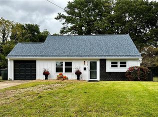 825 Round Bay Cir, Norfolk, VA 23502