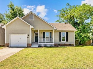 561 Jennings Farm Rd, Fayetteville, NC 28314