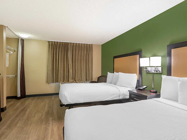 Studio Suite - 2 Full Beds