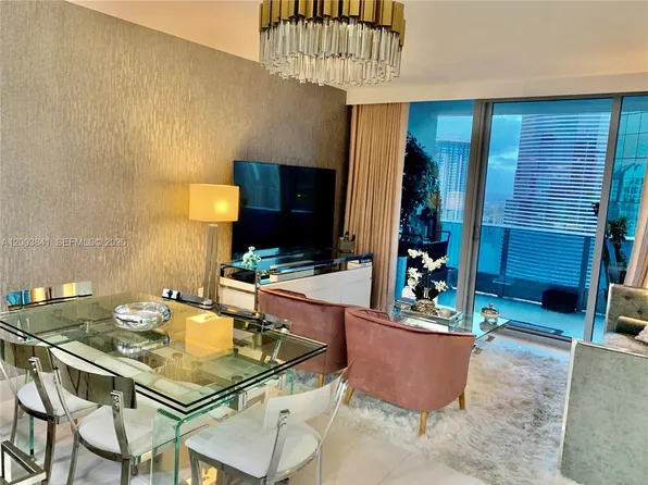 200 Biscayne Boulevard Way APT 4011, Miami, FL 33131