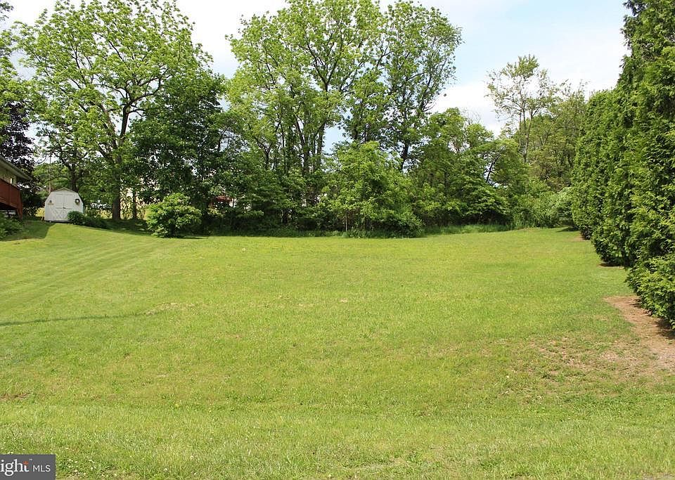 2nd image of 1166 Wynonah Dr