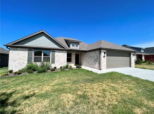 975 Trailwood, Tontitown, AR 72762