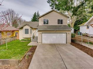 3813 SE Raymond St, Portland, OR 97202