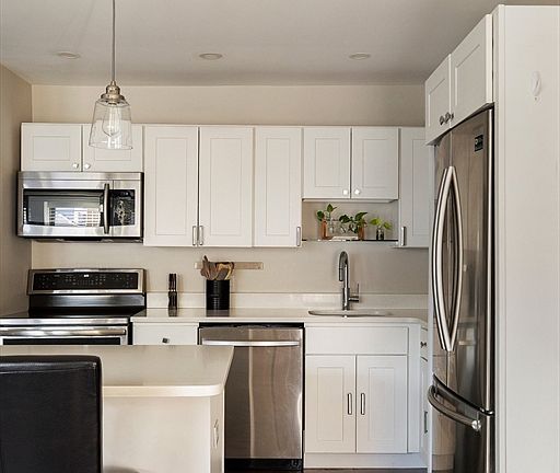 4th image of 94 Russell St #94