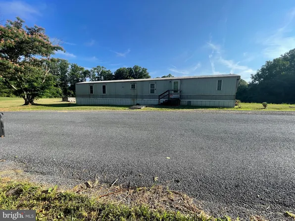 39670 Harpers Corner Rd, Mechanicsville, MD 20659
