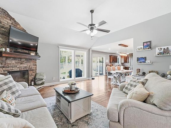 4th image of 4010 Stacey Way Ct