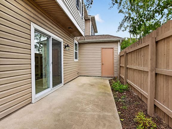 4th image of 3868 Clarendon Way
