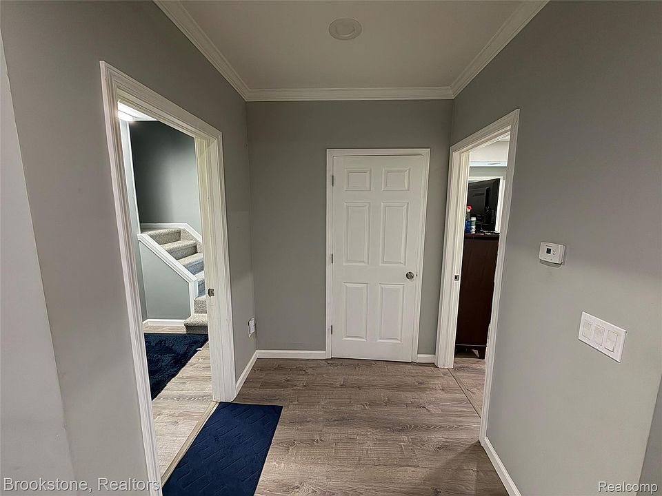 23151 Lawson Ave, photo 6