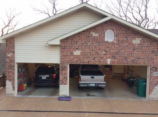 3222 Reagan Ct, High Ridge, MO 63049