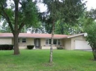 10111 William St, Richmond, IL