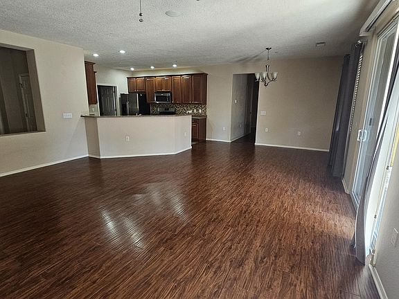 4th image of 601 Menaul Blvd NW Unit 2402