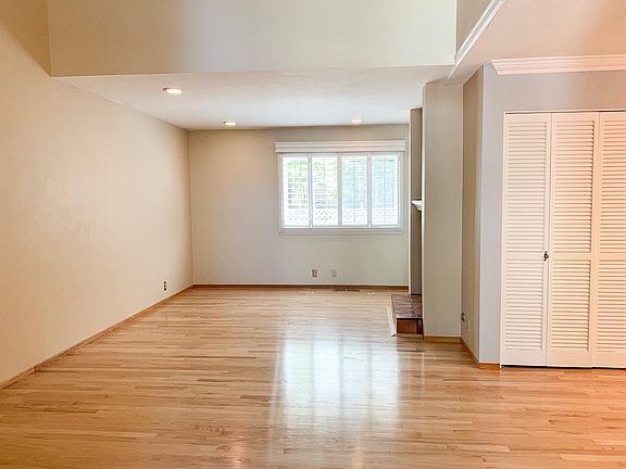 5th image of 412 Clearview Dr