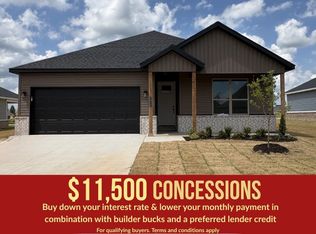 1814 Bugg St, Pea Ridge, AR 72751
