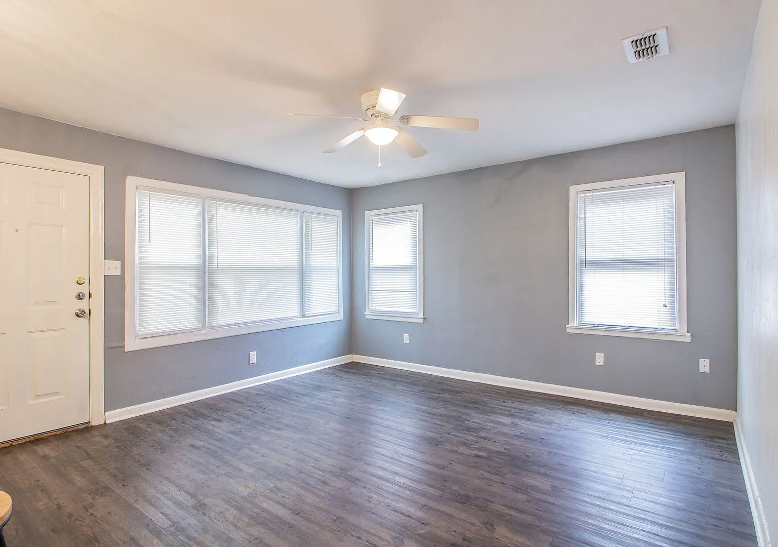 Spacious 4/2 — Photo 2