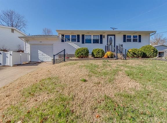 2nd image of 4251 Bordeaux Dr