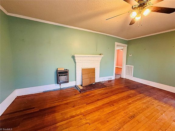 2nd image of 1052 S Recreation Rd