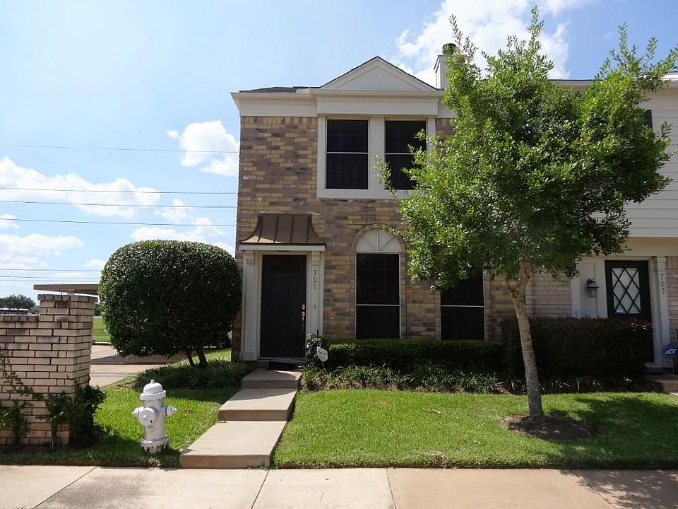 1st image of 2910 Grants Lake Blvd