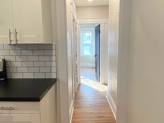 5th image of 188 Saranac Ave #2