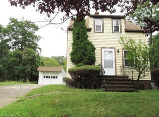 7629 Webster Rd, Middleburg Heights, OH 44130