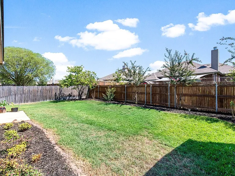 3504 Northpointe Dr — Photo 23