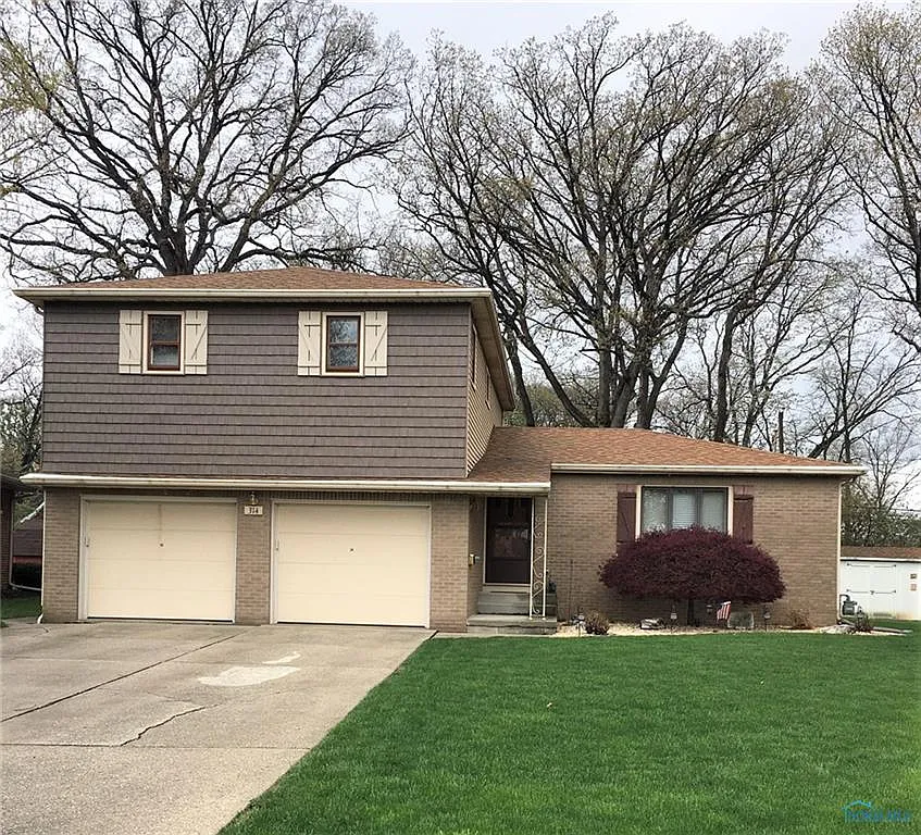 314 Hawthorne Ln photo 1