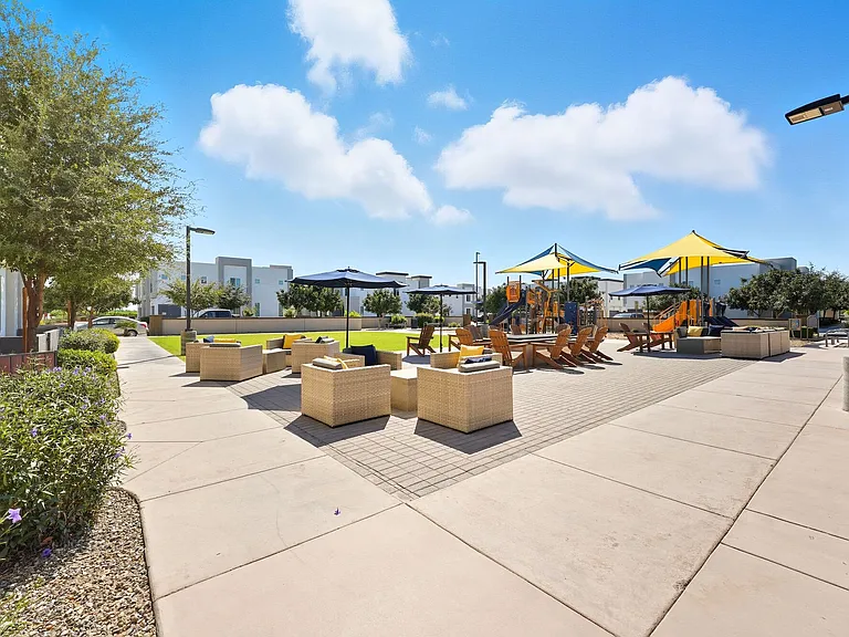 BB Living Val Vista — Photo 12