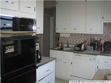 5th image of 50 Fort Pl APT A3e