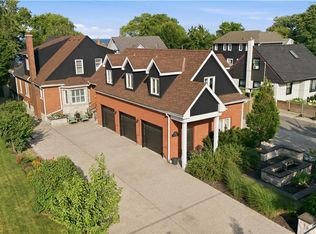573 Beach Blvd, Hamilton, ON L8H 6X8