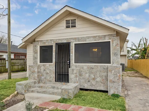 1803 Simpson St, Houston, TX 77020