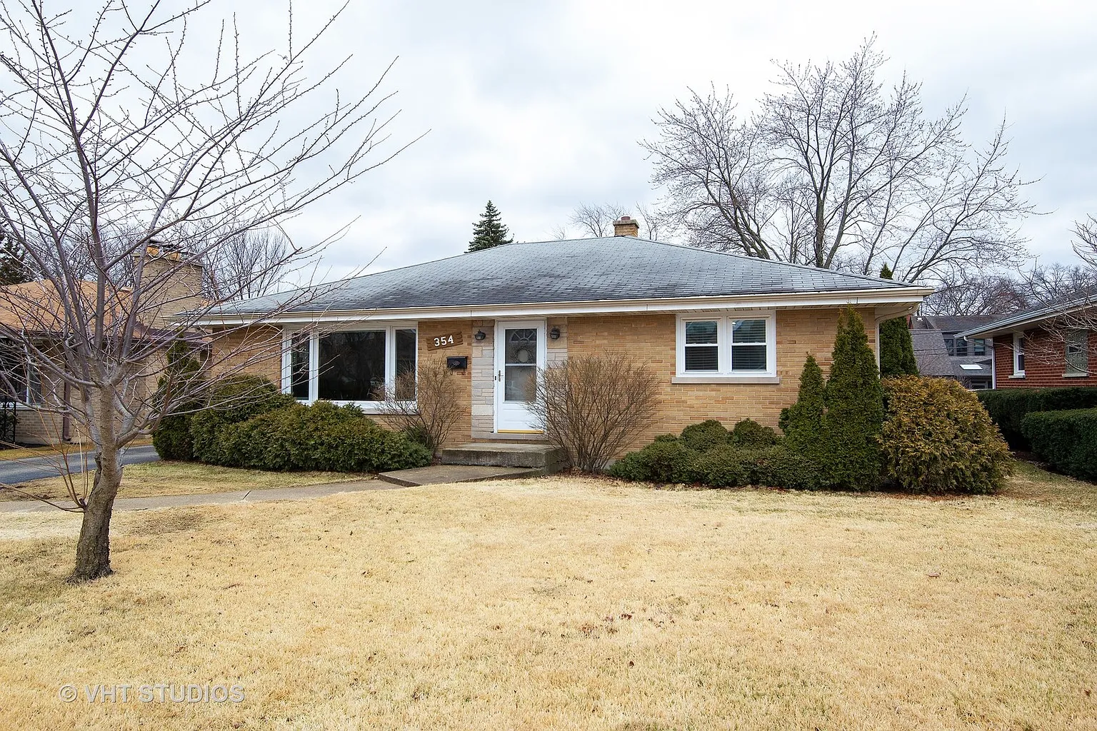 354 E Saint Charles Rd photo 1