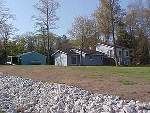 2nd image of N7252 Lake Blvd