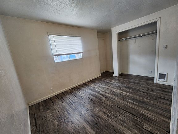 4th image of 20 NE Main St #17